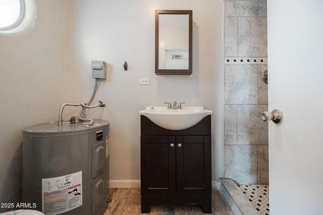 1505 E HARVARD Street B, Phoenix, AZ 85006