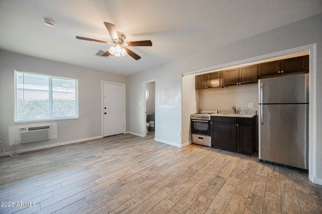 1505 E HARVARD Street B, Phoenix, AZ 85006