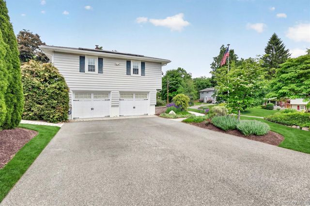 46 Ben Lomond Drive, Middletown, NY 10941