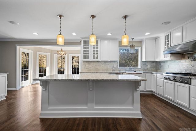 26 Pebble Beach Drive, Little Rock, AR 72212