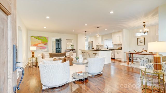 2304 Laburnum Avenue, Charlotte, NC 28205