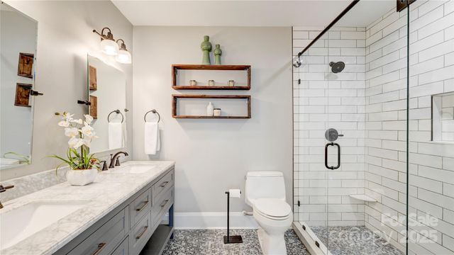 2304 Laburnum Avenue, Charlotte, NC 28205