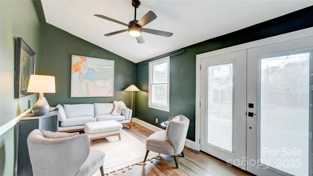 2304 Laburnum Avenue, Charlotte, NC 28205