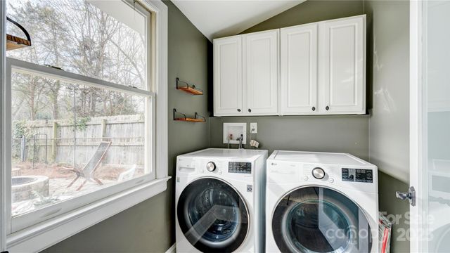 2304 Laburnum Avenue, Charlotte, NC 28205