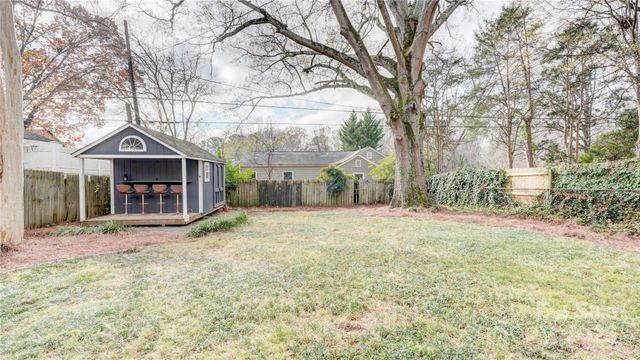 2304 Laburnum Avenue, Charlotte, NC 28205