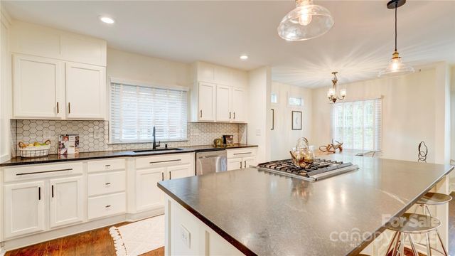 2304 Laburnum Avenue, Charlotte, NC 28205
