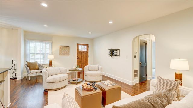 2304 Laburnum Avenue, Charlotte, NC 28205