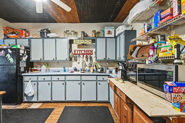 1060 County Road 4360, Decatur, TX 76234