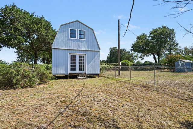 1060 County Road 4360, Decatur, TX 76234