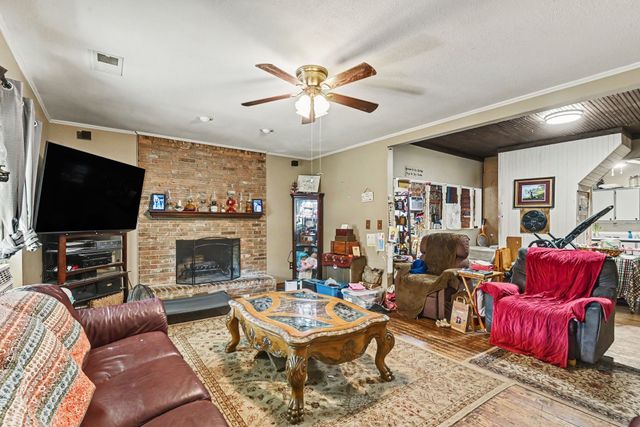 1060 County Road 4360, Decatur, TX 76234