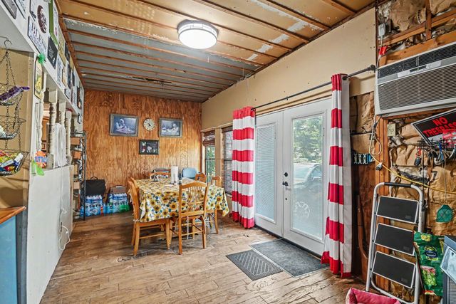 1060 County Road 4360, Decatur, TX 76234