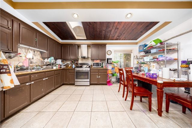 16151 E Kingside, Covina, CA 91722