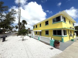 8301 W GULF BOULEVARD 4, Treasure Island, FL 33706
