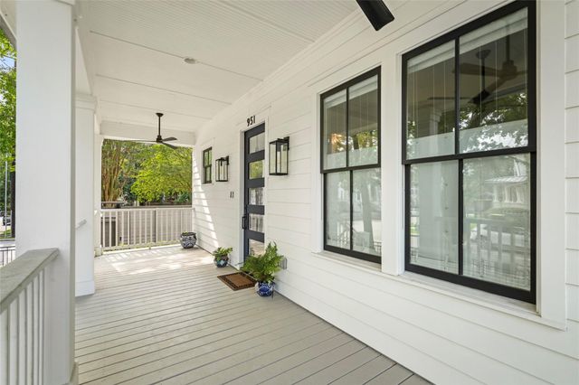 951 Euclid Street, Houston, TX 77009
