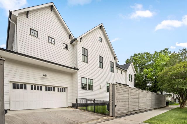 951 Euclid Street, Houston, TX 77009