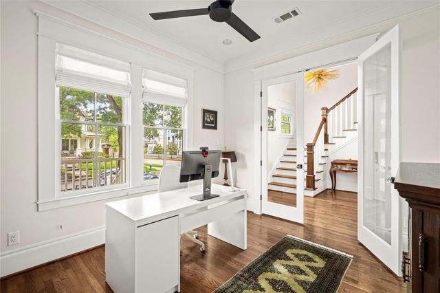 951 Euclid Street, Houston, TX 77009