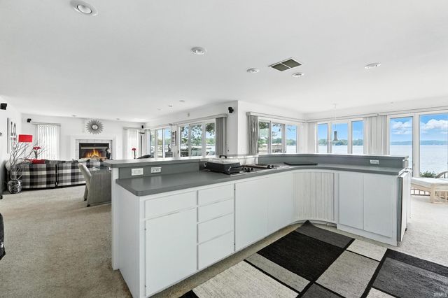 18 Ems T13e Lane, Leesburg, IN 46538