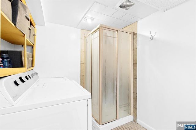 2 Roger Avenue, Wanaque, NJ 07420