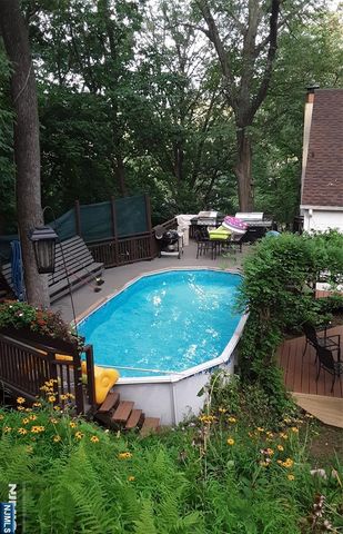 2 Roger Avenue, Wanaque, NJ 07420