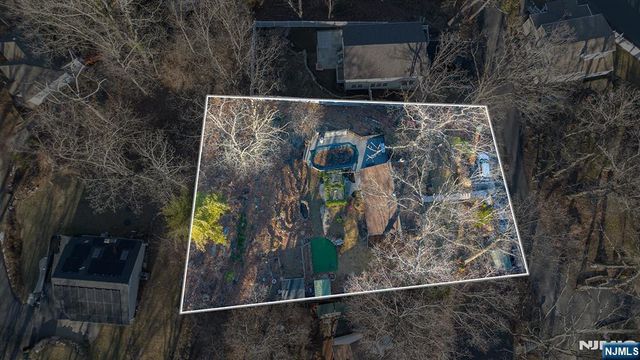 2 Roger Avenue, Wanaque, NJ 07420