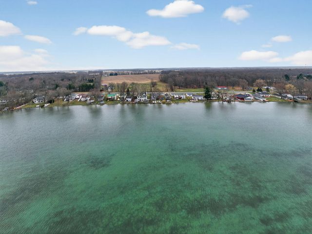 20008 M 60, Three Rivers, MI 49093