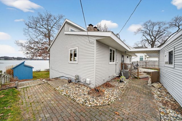 20008 M 60, Three Rivers, MI 49093