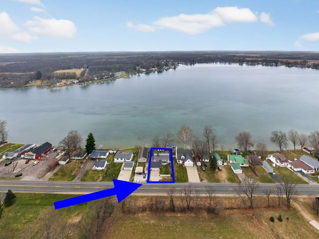 20008 M 60, Three Rivers, MI 49093