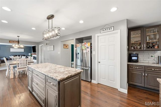 191 Abington Drive, St Peters, MO 63376