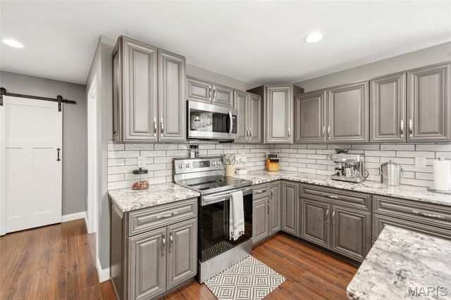 191 Abington Drive, St Peters, MO 63376