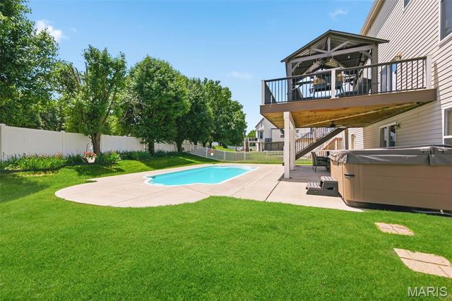 191 Abington Drive, St Peters, MO 63376