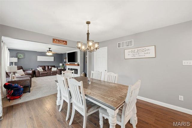 191 Abington Drive, St Peters, MO 63376