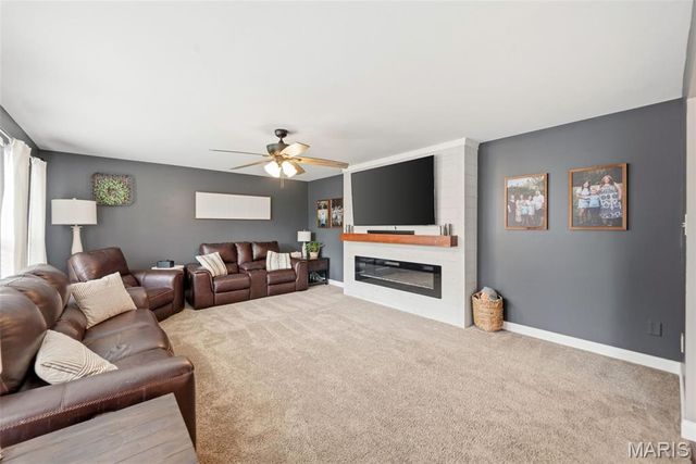 191 Abington Drive, St Peters, MO 63376