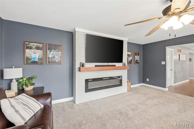 191 Abington Drive, St Peters, MO 63376