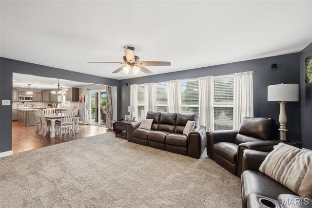 191 Abington Drive, St Peters, MO 63376