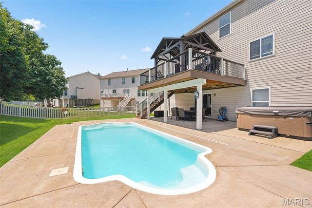 191 Abington Drive, St Peters, MO 63376