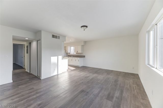 29 Gold Bar Court B, Las Vegas, NV 89110