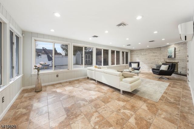 739 Kingston Ave, Kenilworth Boro, NJ 07033