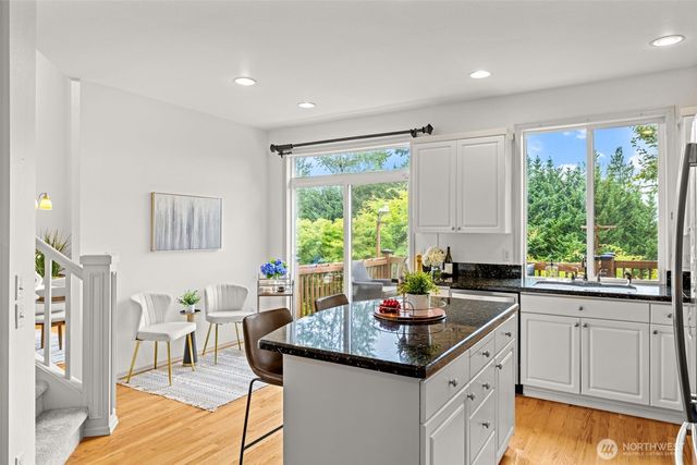 1301 225th Place SE, Sammamish, WA 98075
