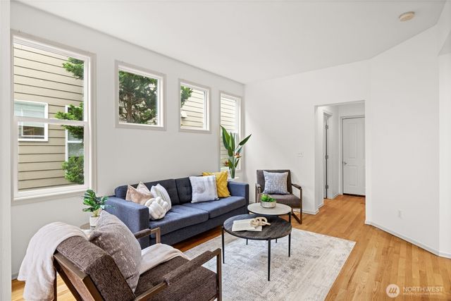 1301 225th Place SE, Sammamish, WA 98075