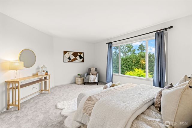 1301 225th Place SE, Sammamish, WA 98075