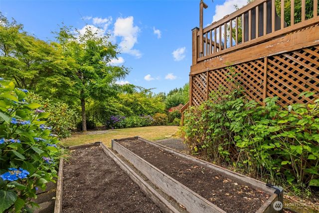 1301 225th Place SE, Sammamish, WA 98075