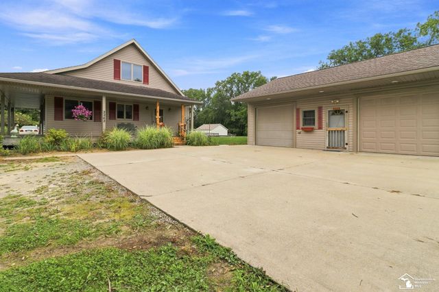 2242 Carleton West Road, Carleton, MI 48117