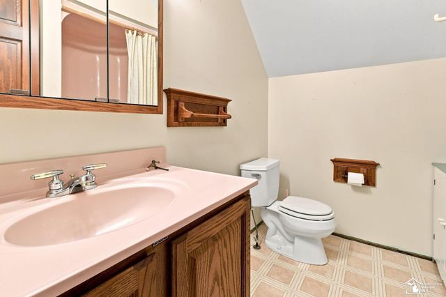 2242 Carleton West Road, Carleton, MI 48117