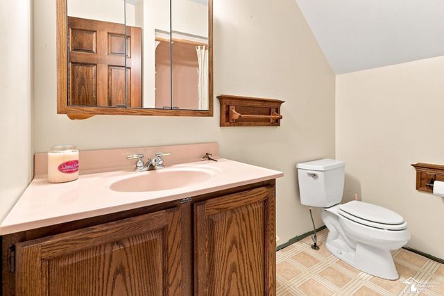 2242 Carleton West Road, Carleton, MI 48117