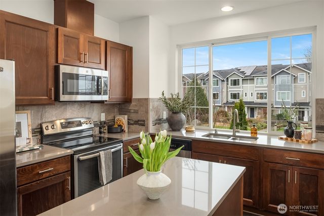 6592 High Point Drive SW, Seattle, WA 98126