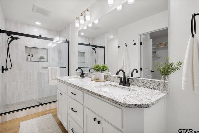 111 Lainey Lane, Mineola, TX 75773