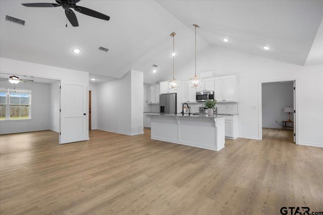 111 Lainey Lane, Mineola, TX 75773