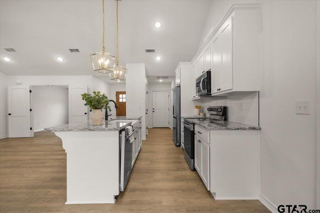 111 Lainey Lane, Mineola, TX 75773