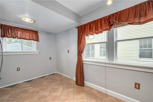 1948 Staunton Road, Cleveland Heights, OH 44118