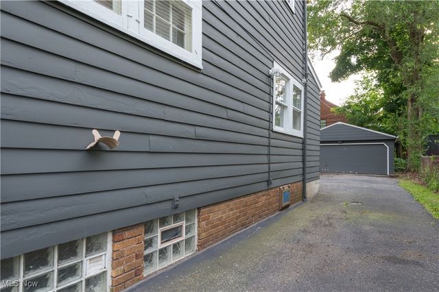 1948 Staunton Road, Cleveland Heights, OH 44118